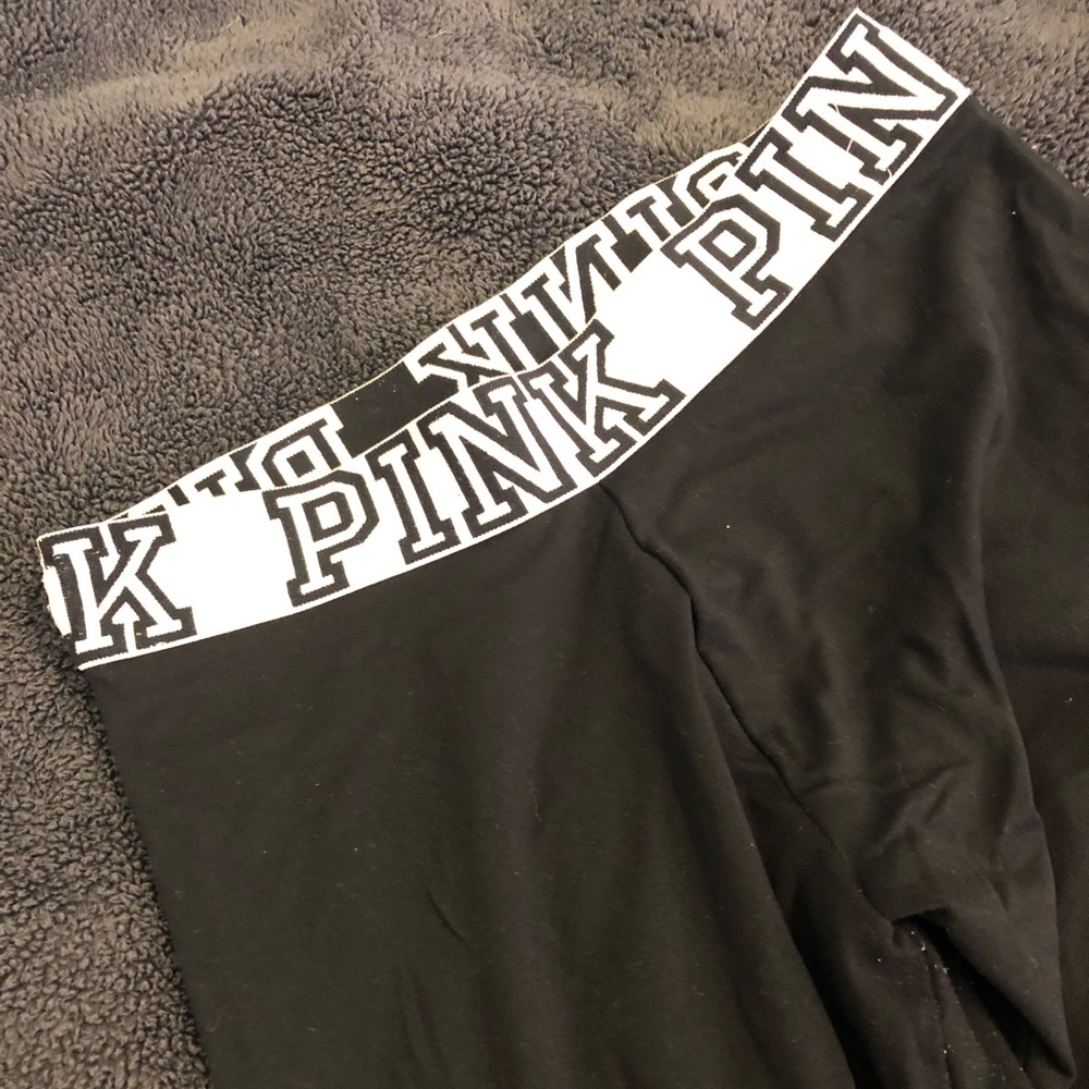 Victoria’s Secret Pink Black leggings, size Small